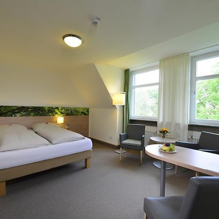 Tagungszentrum Schmerlenbach โฮสบาค ภายนอก รูปภาพ